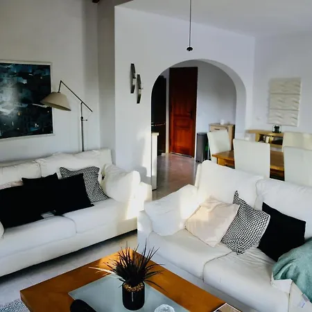 Villa Sal Y Mar - ! Freshly Renovated ! *